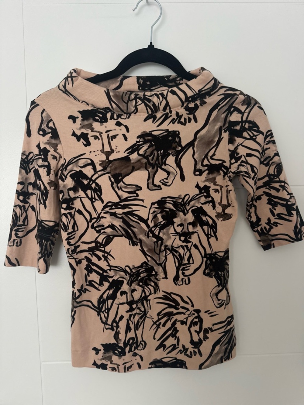 Marc Cain Black & Beige Knit Top Lion Graphic Italian Fabric